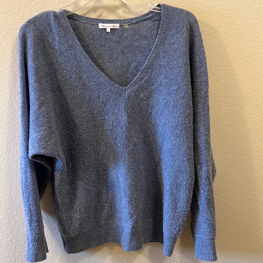 Minnie rose cashmere soft sweater.